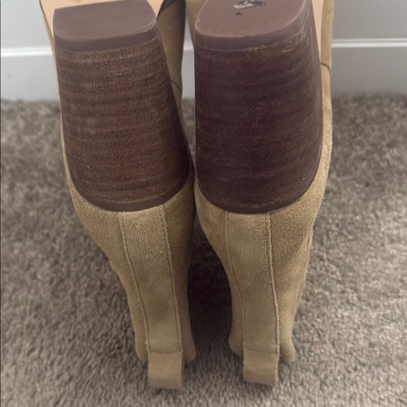 J. Crew Tan Ankle Boots Classic Chelsea Style (Used). - Picture 4 of 5